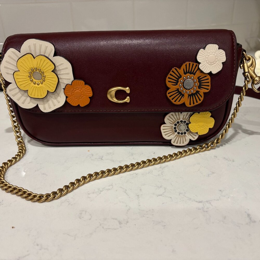 Coach leather purse, crossbody, bag